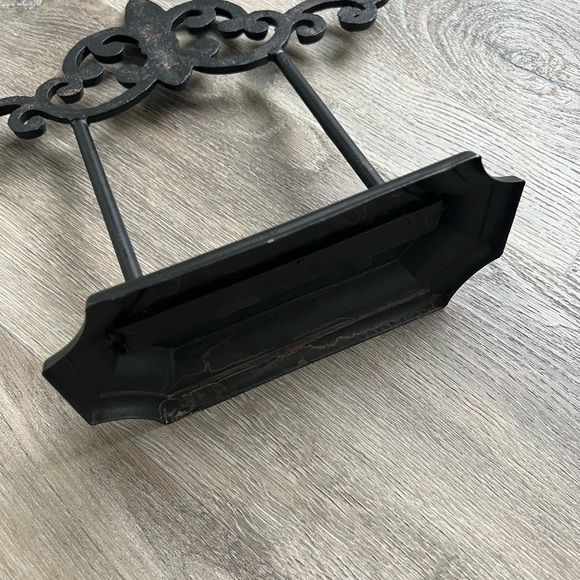 Home Decor Metal Accent Piece - Picture 6 of 6